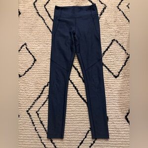 Outdoor voices size xsmall navy color, super soft!